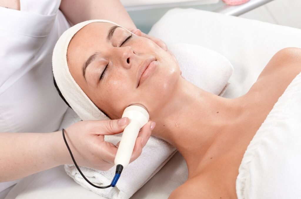 Limpieza y tratamiento facial limpieza facial