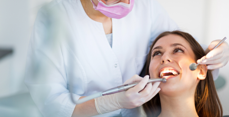 En el blog de ICA Tenerife y La Palma os explicaros las diferencias entre periodoncia y endodoncia